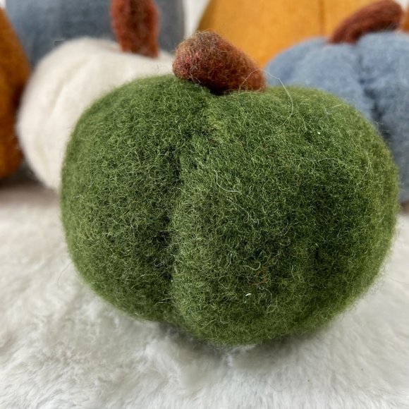 Assorted set of 9 count Felt Decorative Pumpkins Multi color & size New - Picture 2 of 8